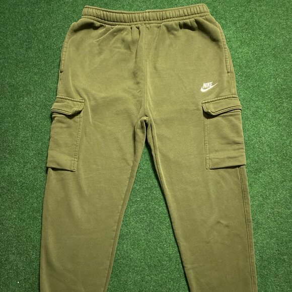 Nike Men’s Club Cargo Sweatpants Medium Olive-Green CD3129-326 Jogger Tapered - Picture 1 of 4